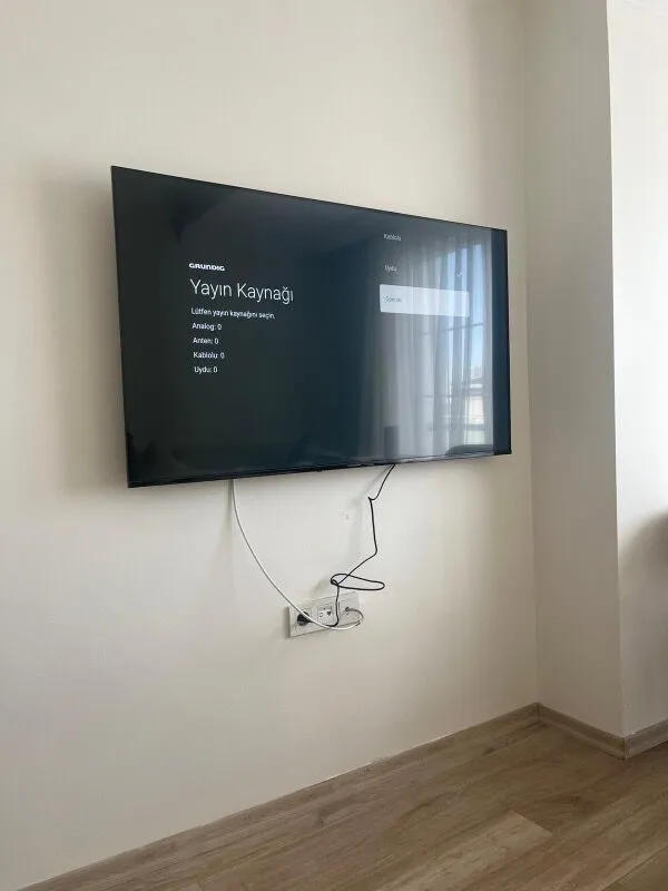 Grundig 50 GKU 700 50” 127 Ekran Uydu Alıcılı 4K Ultra HD Smart Google TV